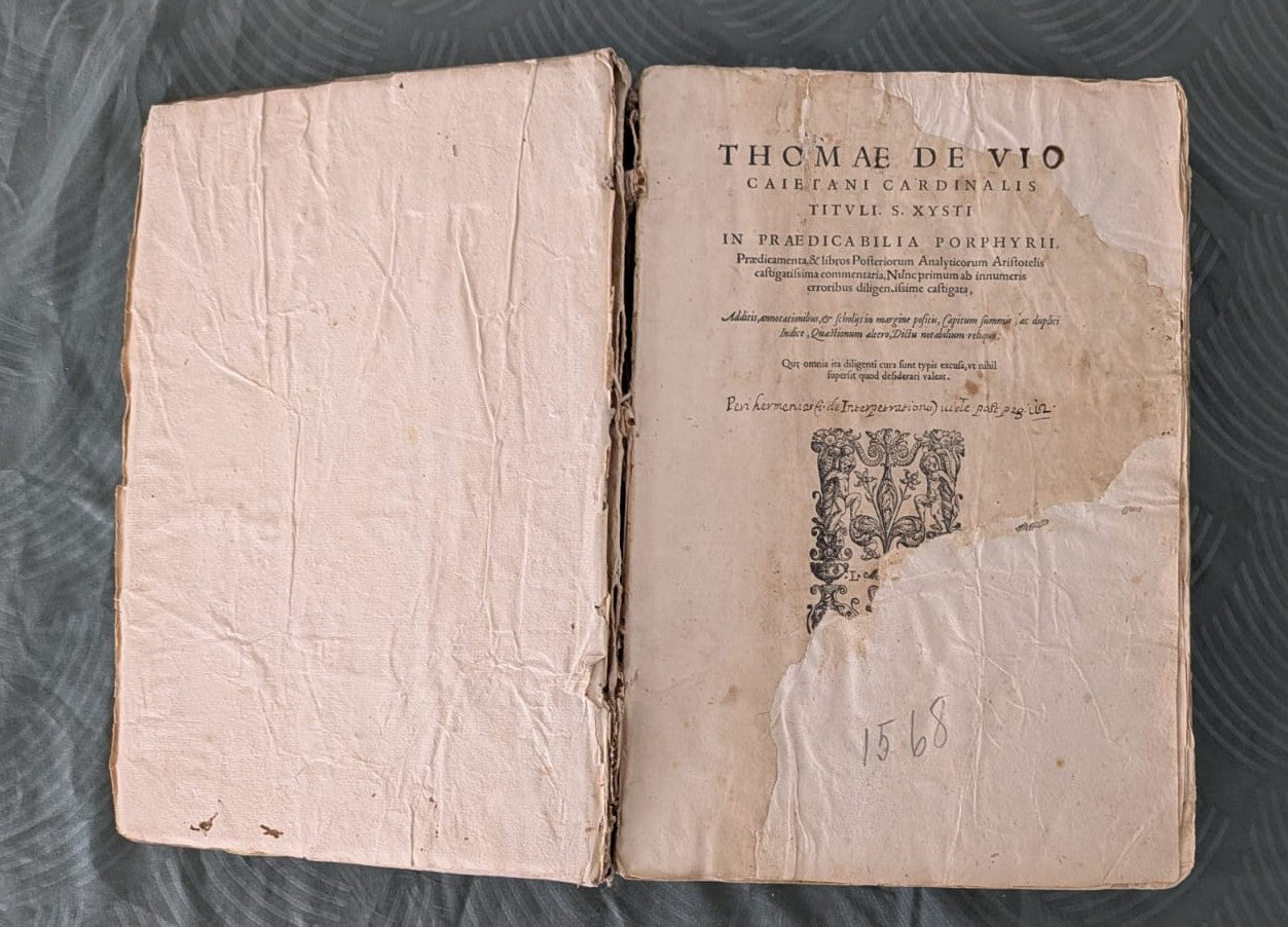 Thomae De Vio Caietani  Praedicabilia Porphyrii - 1556 & S. Thomae Aquinatis praeclarissima commentaria in 2 Bänden (sehr selten) - 1568