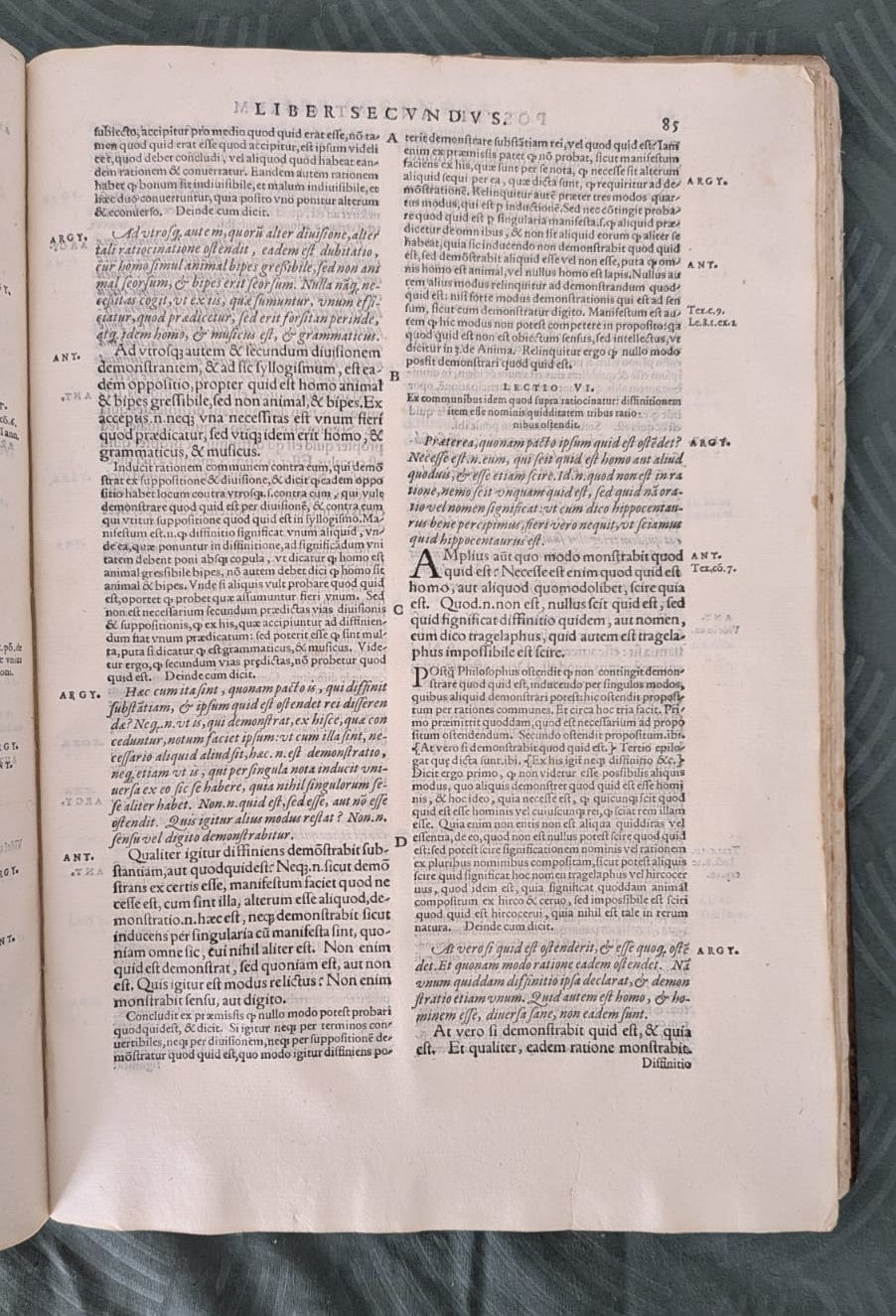 Thomae De Vio Caietani  Praedicabilia Porphyrii - 1556 & S. Thomae Aquinatis praeclarissima commentaria in 2 Bänden (sehr selten) - 1568